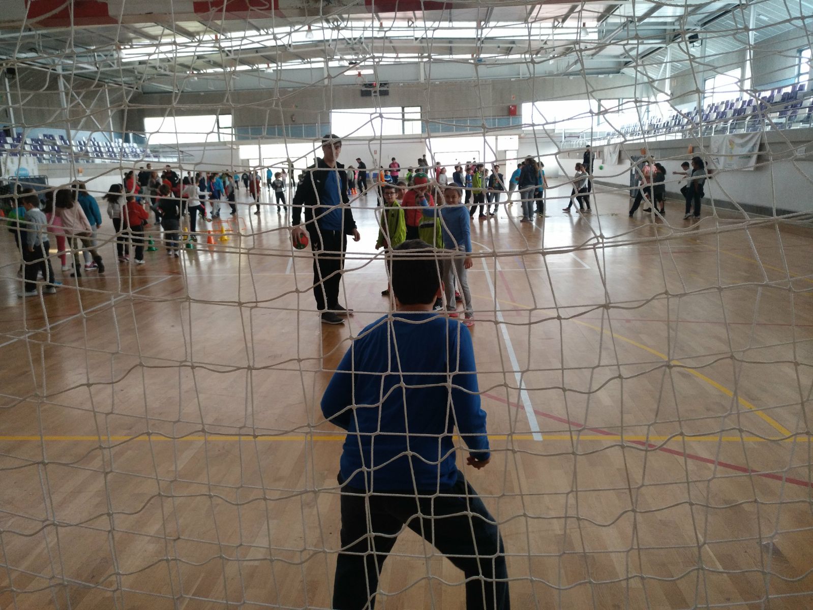 180 escolares de Zaratán disfrutan del balonmano gracias al programa A Jugar! | Galería 9 / 13