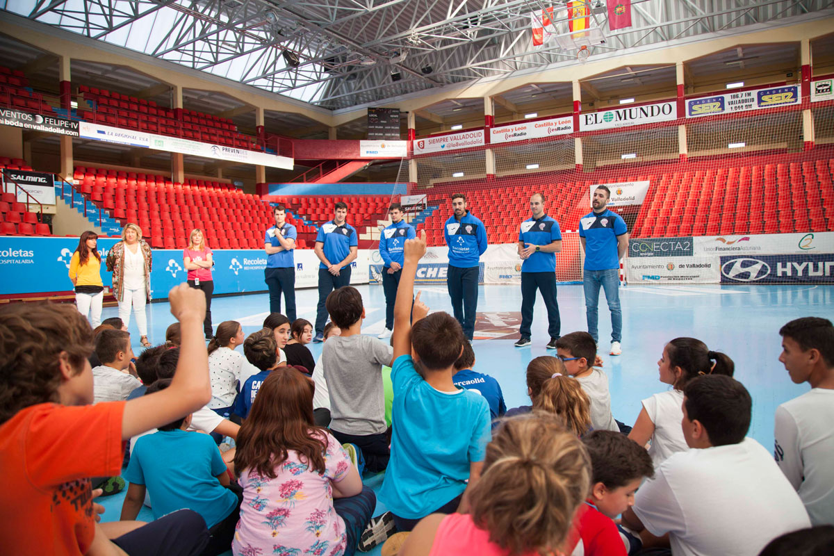 65 escolares disfrutan con la primera sesión de la actividad ‘Siéntete un Gladiador Azul’ | Galería 17 / 28