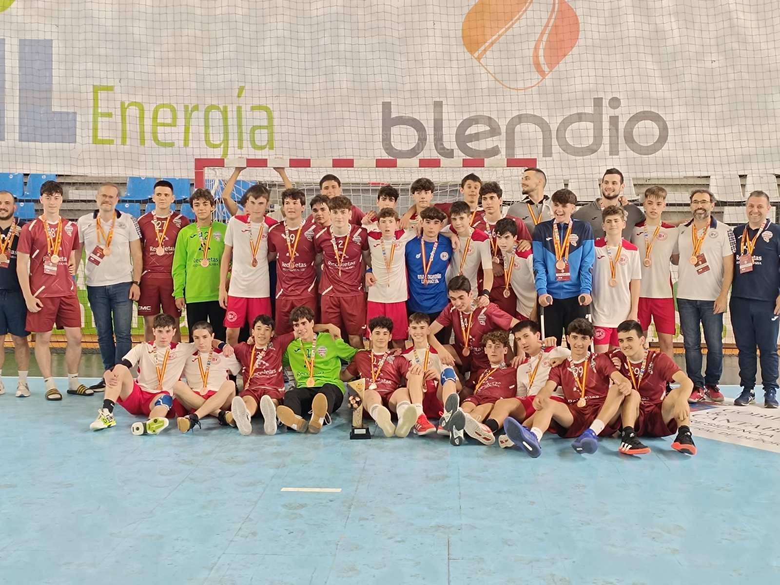 Tras el bronce en la Minicopa el Recoletas Pistacyl afronta el desafío de la fase zonal del Campeonato de España | Galería 5 / 5