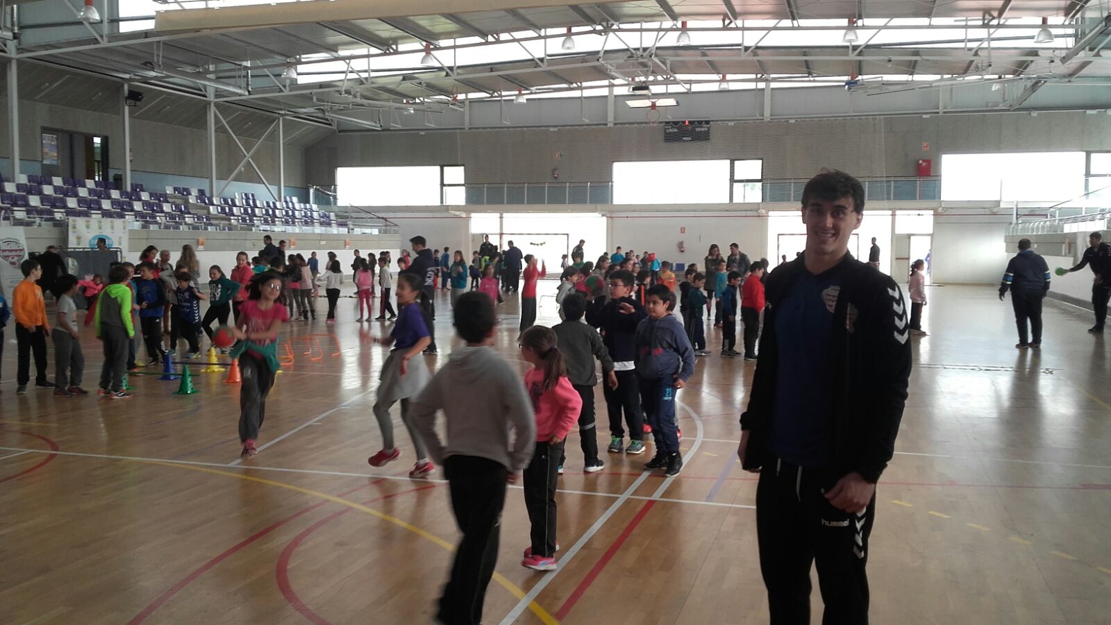 180 escolares de Zaratán disfrutan del balonmano gracias al programa A Jugar! | Galería 13 / 13