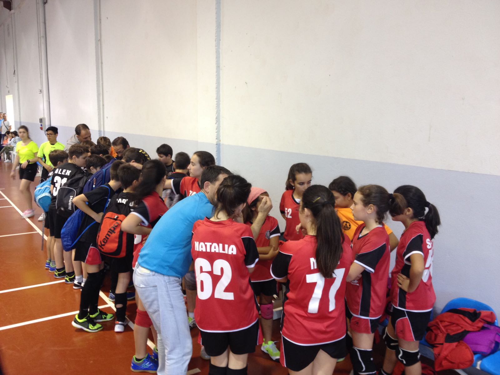 El balonmano de los Juegos Escolares concluye en Peñafiel de la mano de A Jugar! y la Diputación de Valladolid | Galería 4 / 17